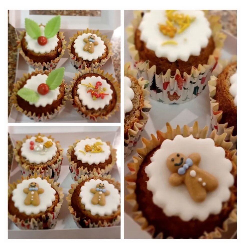12 Gingerbread Cupcakes