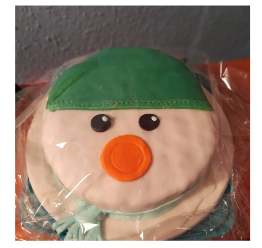 Snowman Iced Xmas Cake